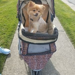 Meet your Posher, Leslie